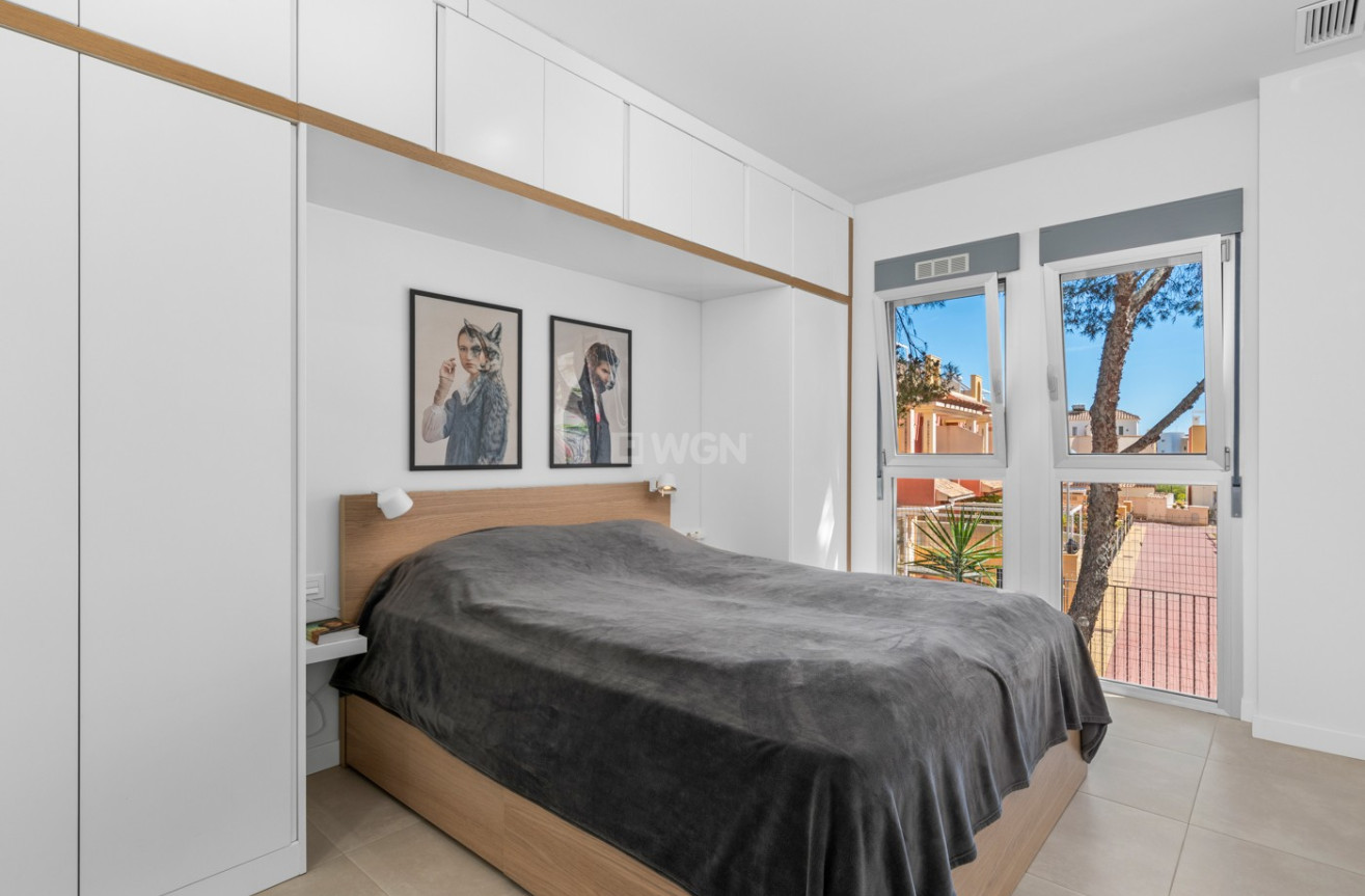 Odsprzedaż - Mieszkanie w bloku - Orihuela Costa - Costa Blanca