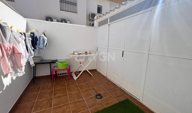 Odsprzedaż - Kamienica - Torre de la Horadada - Costa Blanca