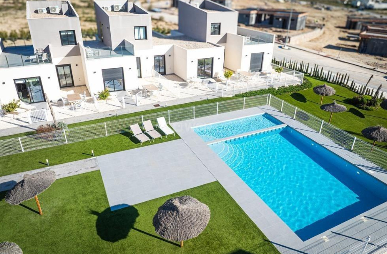 Nowy budynek - Kamienica - Banos y Mendigo - Altaona Golf