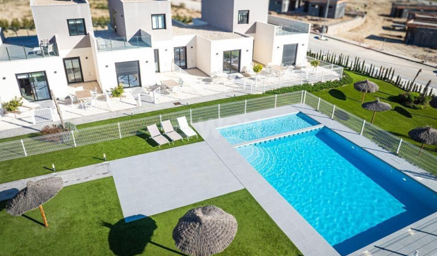 Nowy budynek - Kamienica - Banos y Mendigo - Altaona Golf