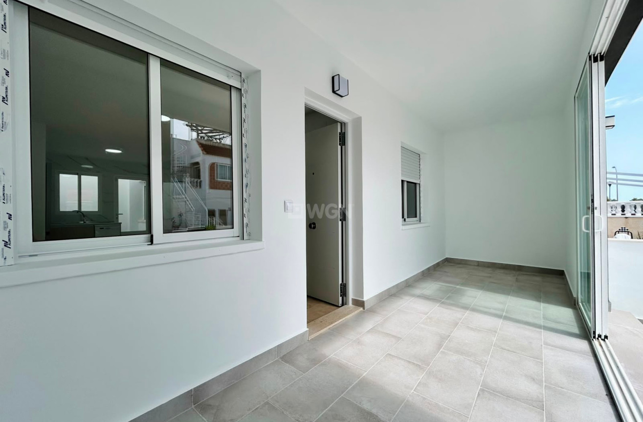 Odsprzedaż - Bungalow - La Siesta - Costa Blanca