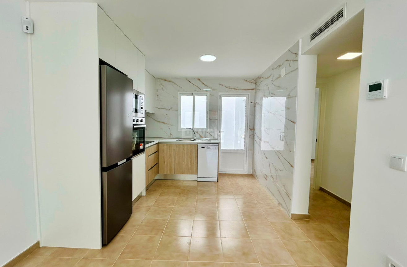 Odsprzedaż - Bungalow - La Siesta - Costa Blanca