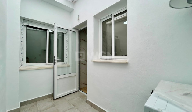 Odsprzedaż - Bungalow - La Siesta - Costa Blanca