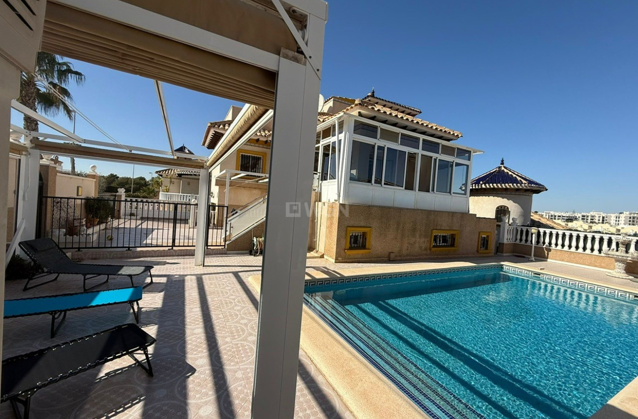 Odsprzedaż - Villa - Orihuela Costa - Costa Blanca