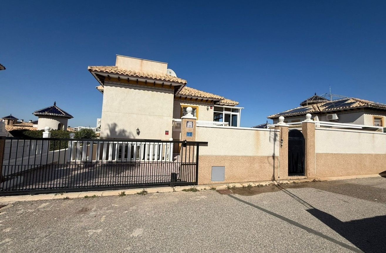 Odsprzedaż - Villa - Orihuela Costa - Costa Blanca