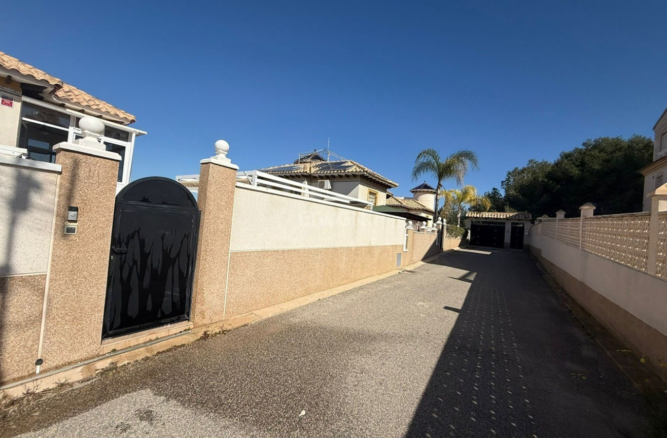 Odsprzedaż - Villa - Orihuela Costa - Costa Blanca