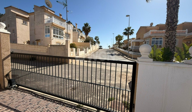 Odsprzedaż - Villa - Orihuela Costa - Costa Blanca