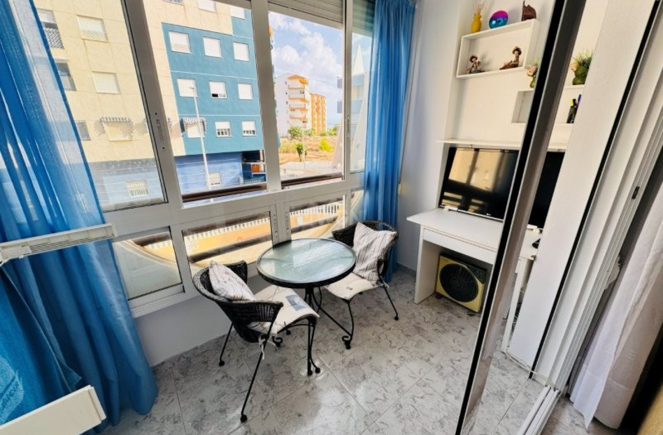 Odsprzedaż - Mieszkanie w bloku - La Mata - Costa Blanca
