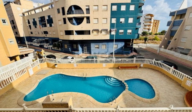 Odsprzedaż - Mieszkanie w bloku - La Mata - Costa Blanca