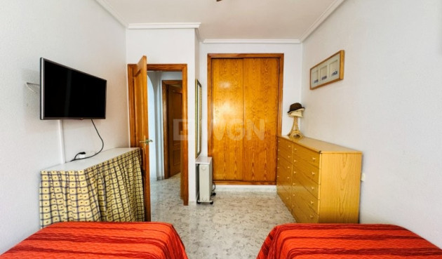 Odsprzedaż - Mieszkanie w bloku - La Mata - Costa Blanca