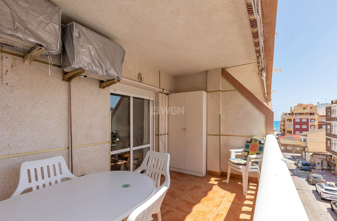 Odsprzedaż - Mieszkanie w bloku - La Mata - Costa Blanca