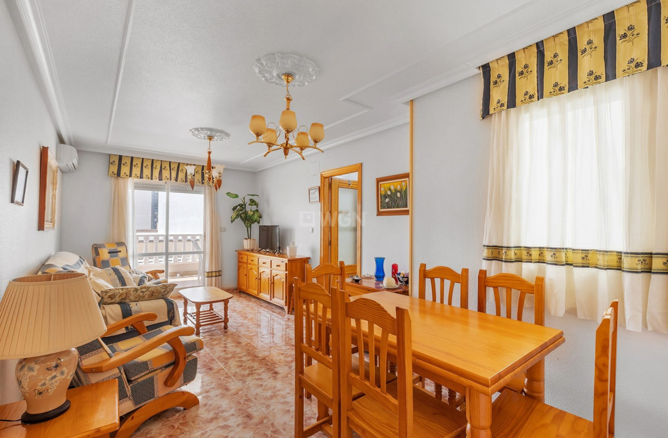 Odsprzedaż - Mieszkanie w bloku - La Mata - Costa Blanca