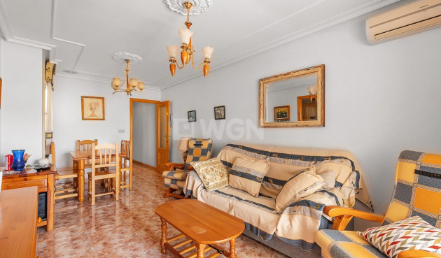Odsprzedaż - Mieszkanie w bloku - La Mata - Costa Blanca