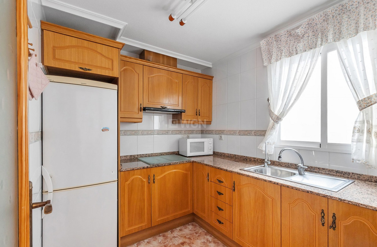 Odsprzedaż - Mieszkanie w bloku - La Mata - Costa Blanca