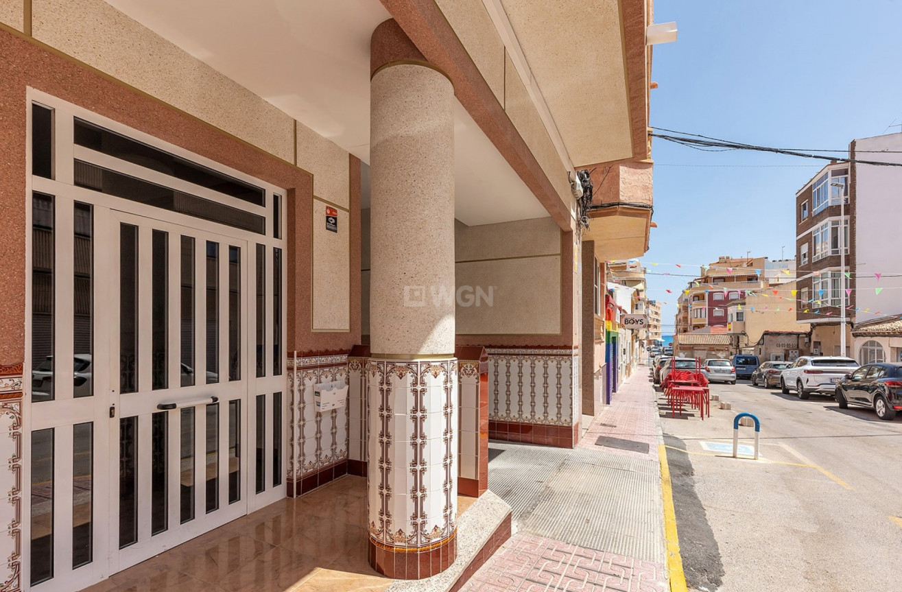 Odsprzedaż - Mieszkanie w bloku - La Mata - Costa Blanca