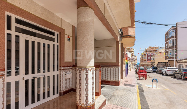 Odsprzedaż - Mieszkanie w bloku - La Mata - Costa Blanca