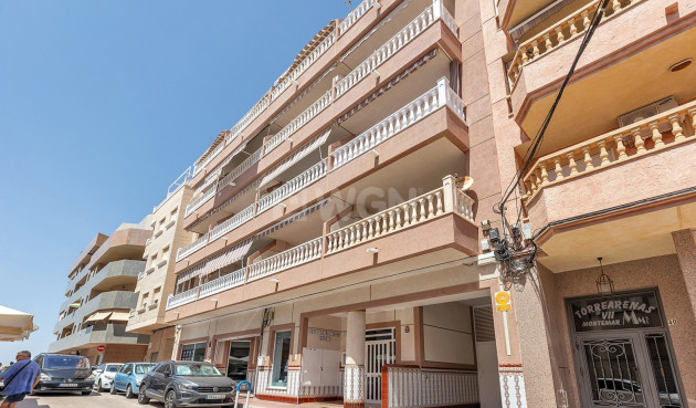 Odsprzedaż - Mieszkanie w bloku - La Mata - Costa Blanca