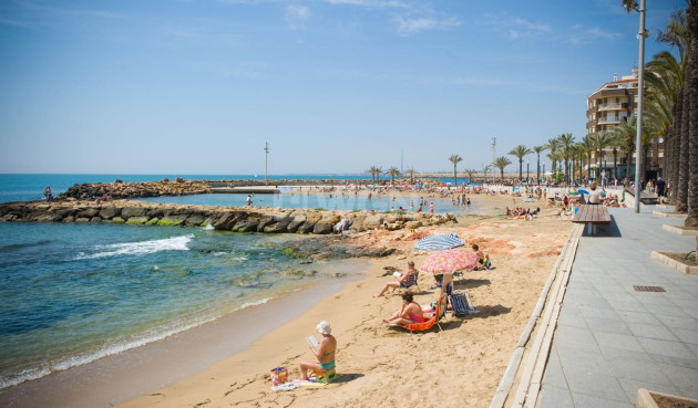 Odsprzedaż - Mieszkanie w bloku - Torrevieja - Playa del Cura
