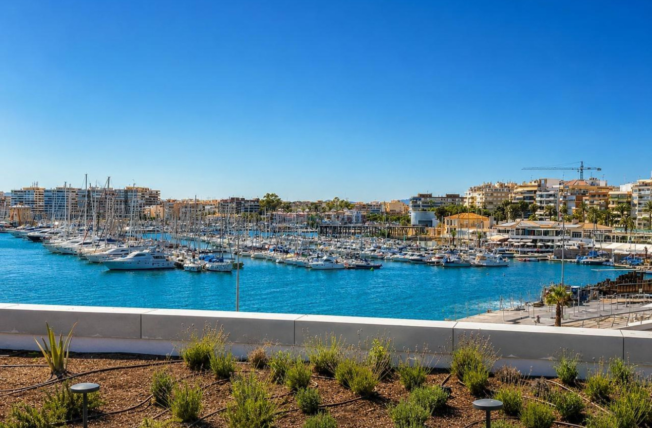 Odsprzedaż - Mieszkanie w bloku - Torrevieja - Playa del Cura