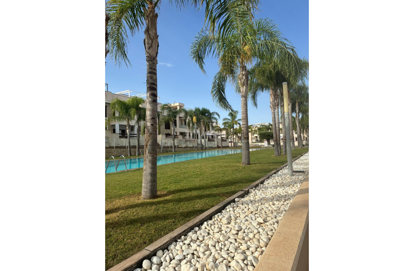 Odsprzedaż - Mieszkanie w bloku - Torrevieja - Los Balcones