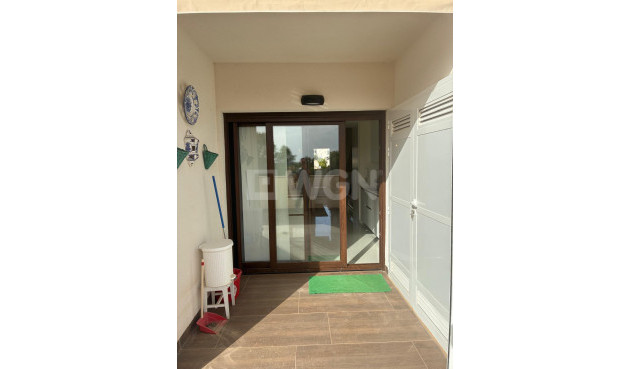 Odsprzedaż - Mieszkanie w bloku - Torrevieja - Los Balcones