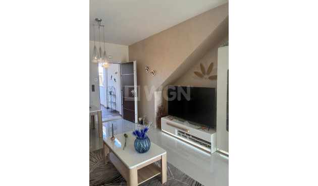 Odsprzedaż - Mieszkanie w bloku - Torrevieja - Los Balcones