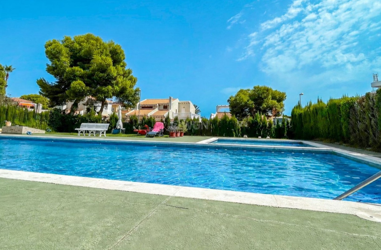 Odsprzedaż - Mieszkanie w bloku - Orihuela Costa - Costa Blanca