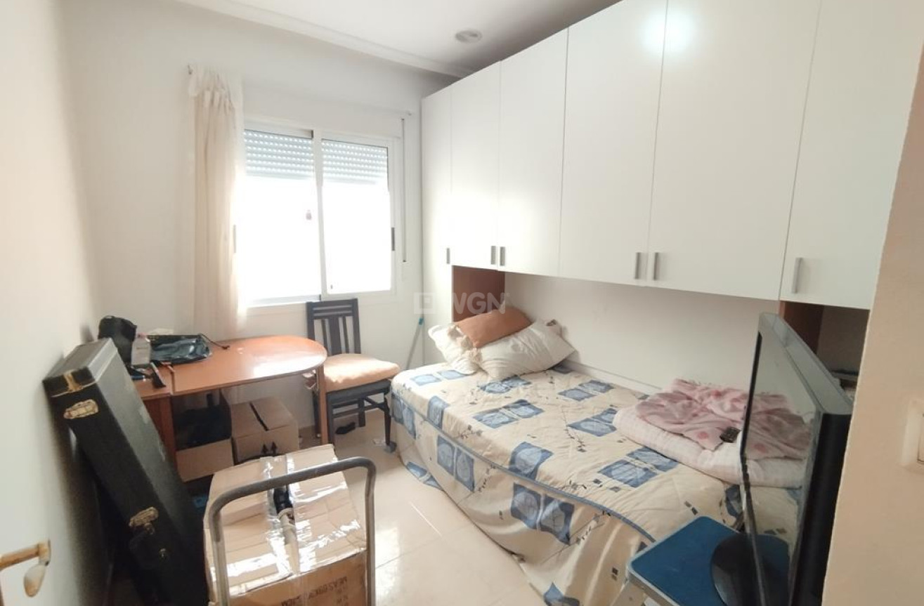 Odsprzedaż - Mieszkanie w bloku - Torrevieja - DIEGO RAMIREZ LA LOMA