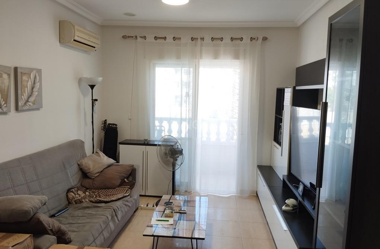 Odsprzedaż - Mieszkanie w bloku - Torrevieja - DIEGO RAMIREZ LA LOMA