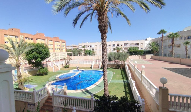 Odsprzedaż - Mieszkanie w bloku - Torrevieja - DIEGO RAMIREZ LA LOMA
