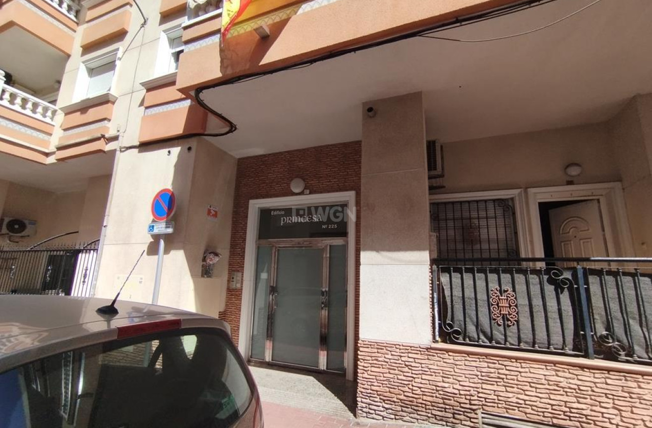 Odsprzedaż - Mieszkanie w bloku - Torrevieja - DIEGO RAMIREZ LA LOMA