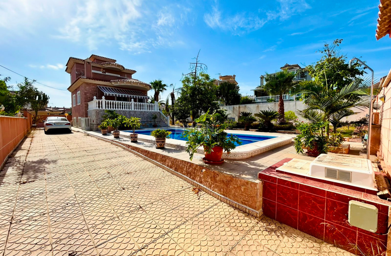 Odsprzedaż - Villa - Orihuela - Inland