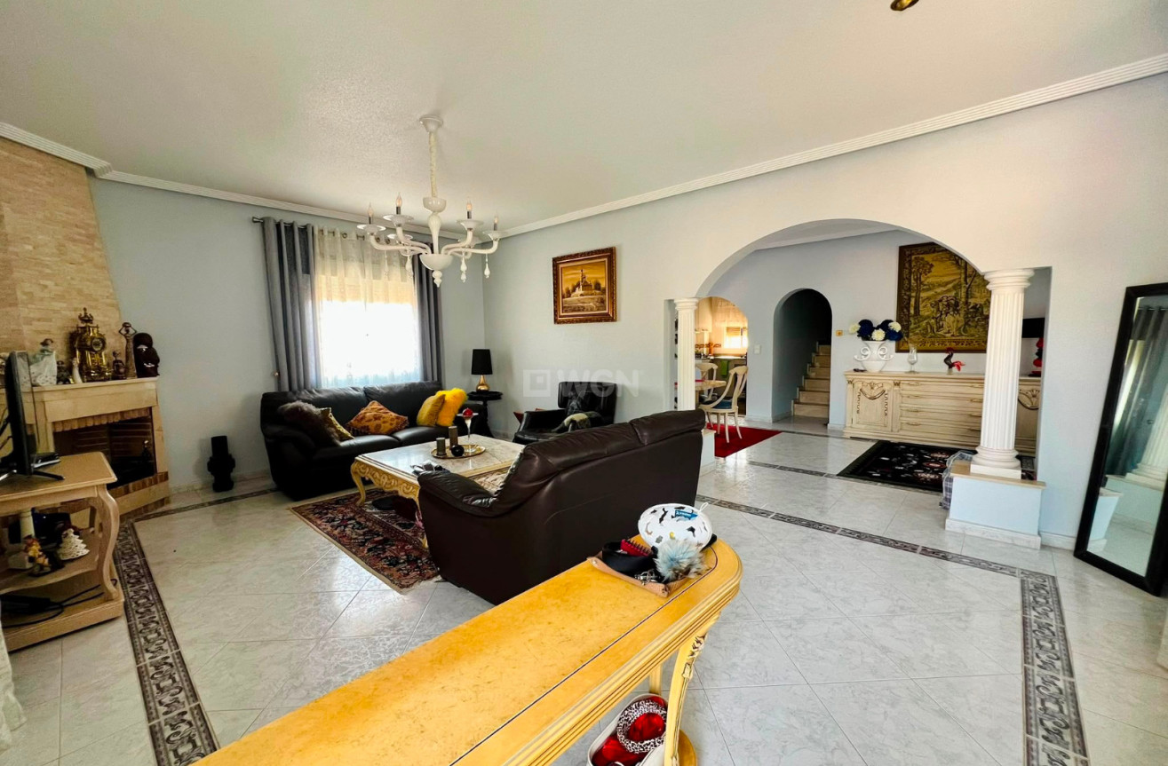 Odsprzedaż - Villa - Orihuela - Inland