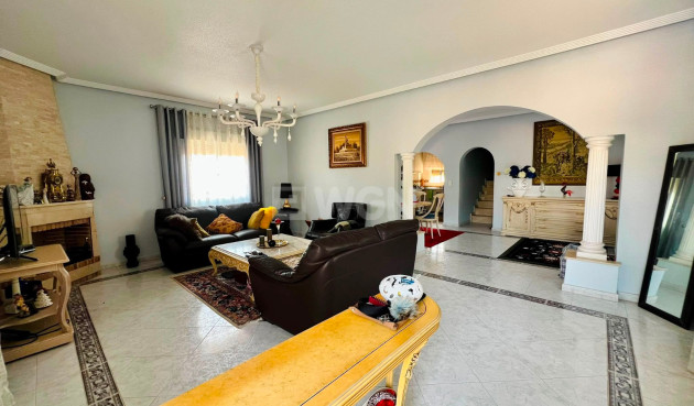Odsprzedaż - Villa - Orihuela - Inland