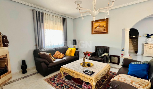 Odsprzedaż - Villa - Orihuela - Inland