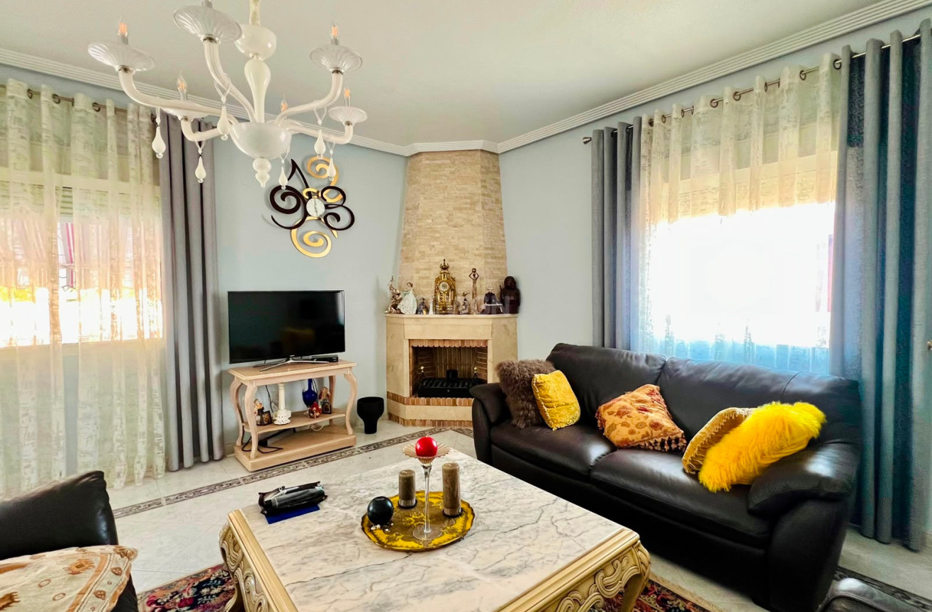 Odsprzedaż - Villa - Orihuela - Inland