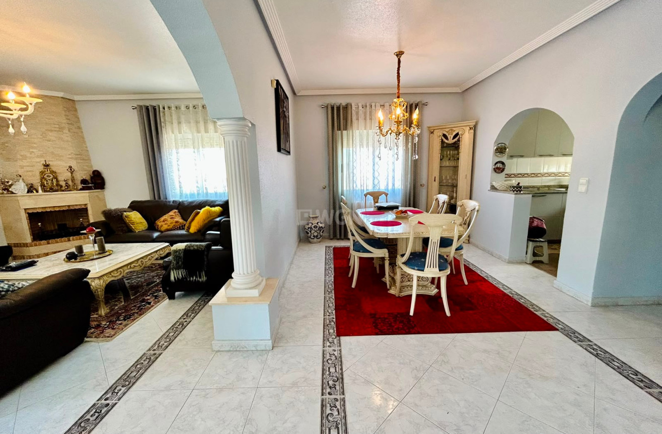 Odsprzedaż - Villa - Orihuela - Inland