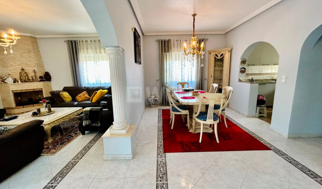 Odsprzedaż - Villa - Orihuela - Inland