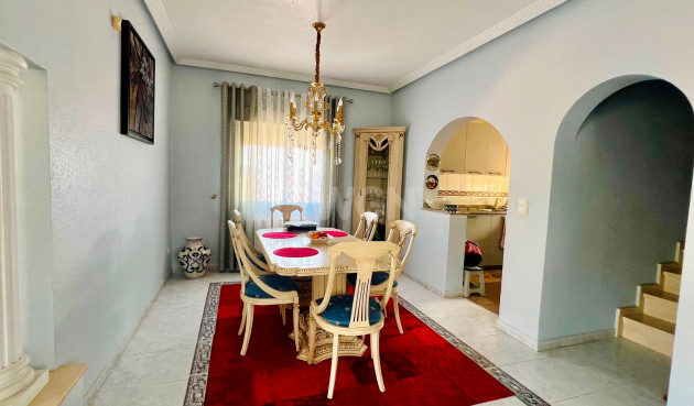 Odsprzedaż - Villa - Orihuela - Inland