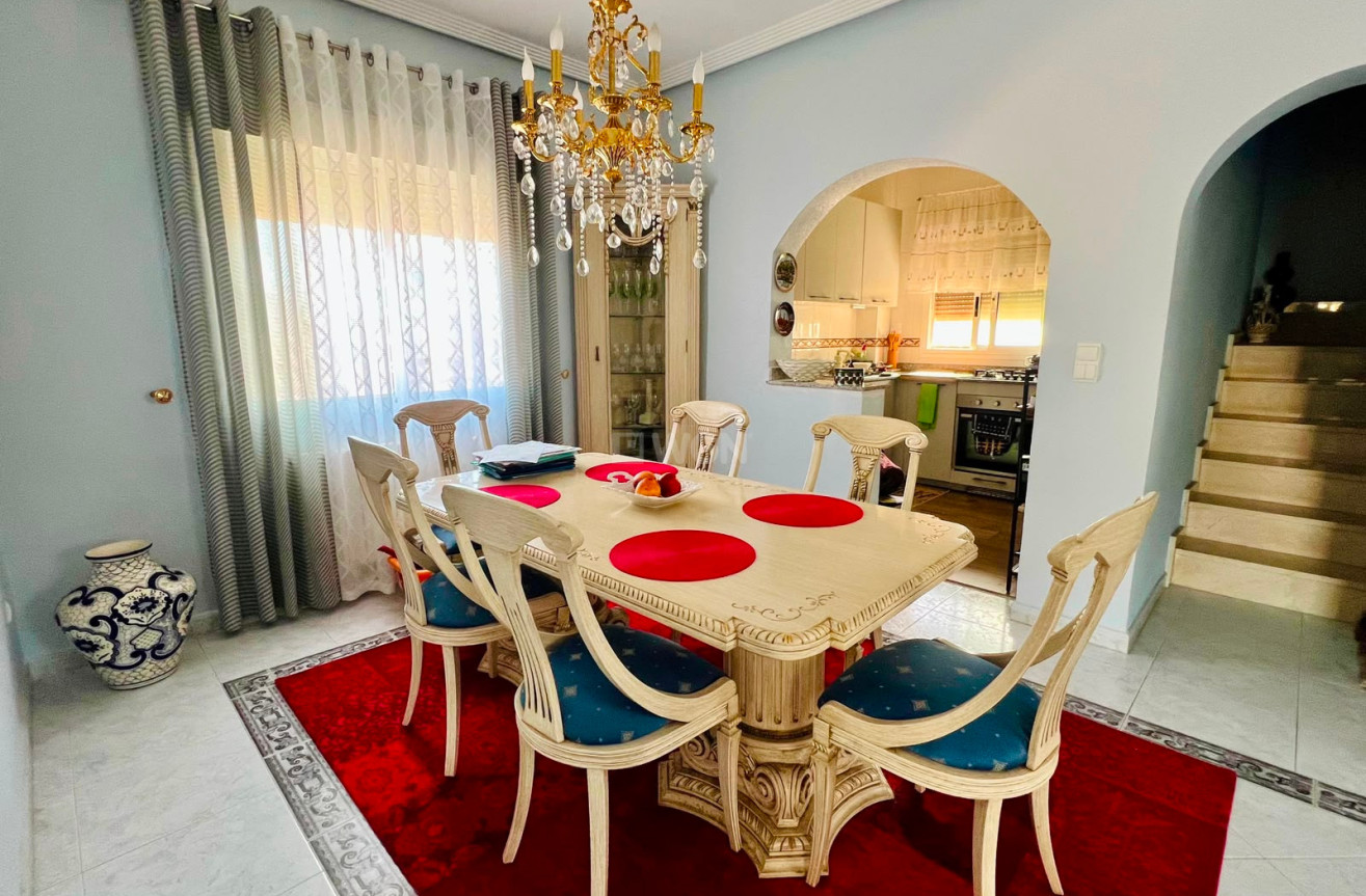 Odsprzedaż - Villa - Orihuela - Inland