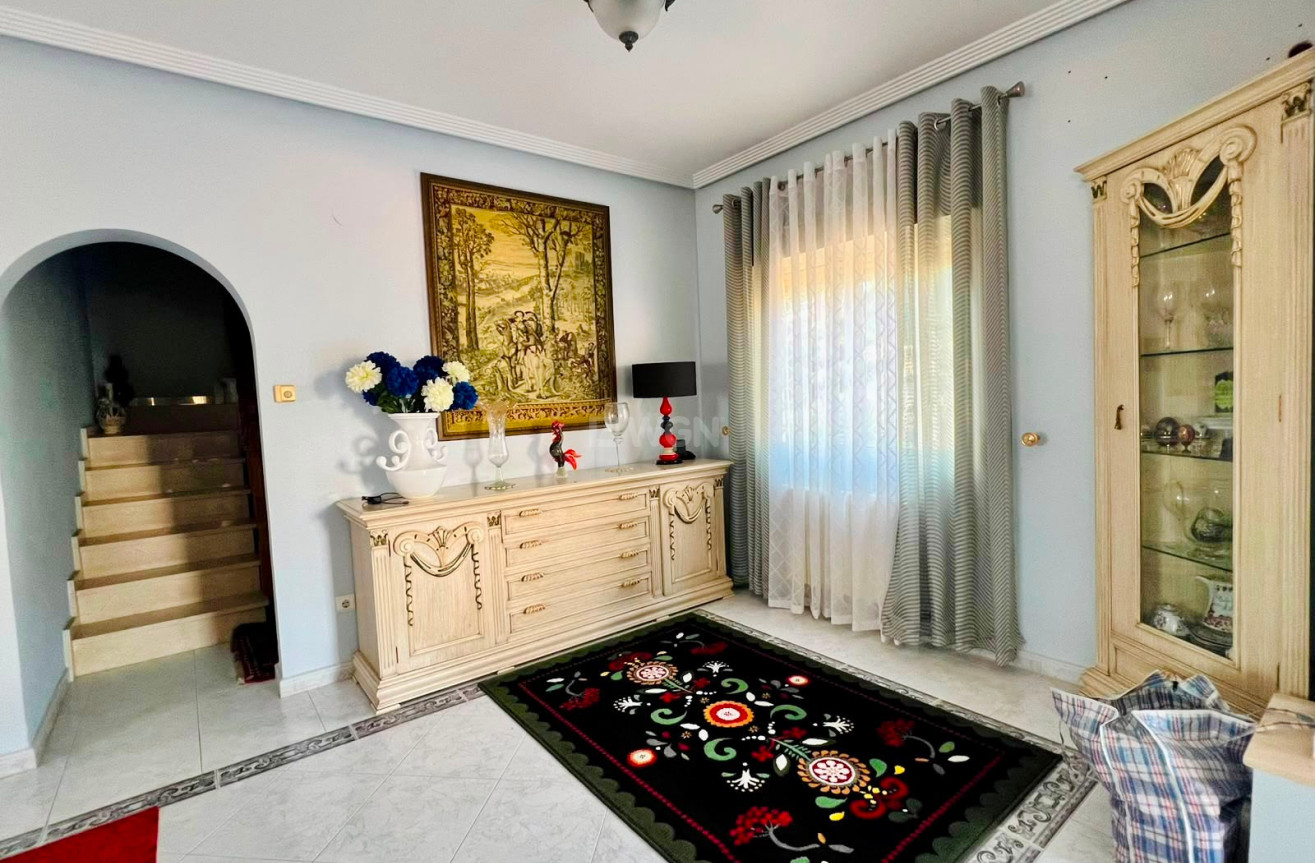 Odsprzedaż - Villa - Orihuela - Inland