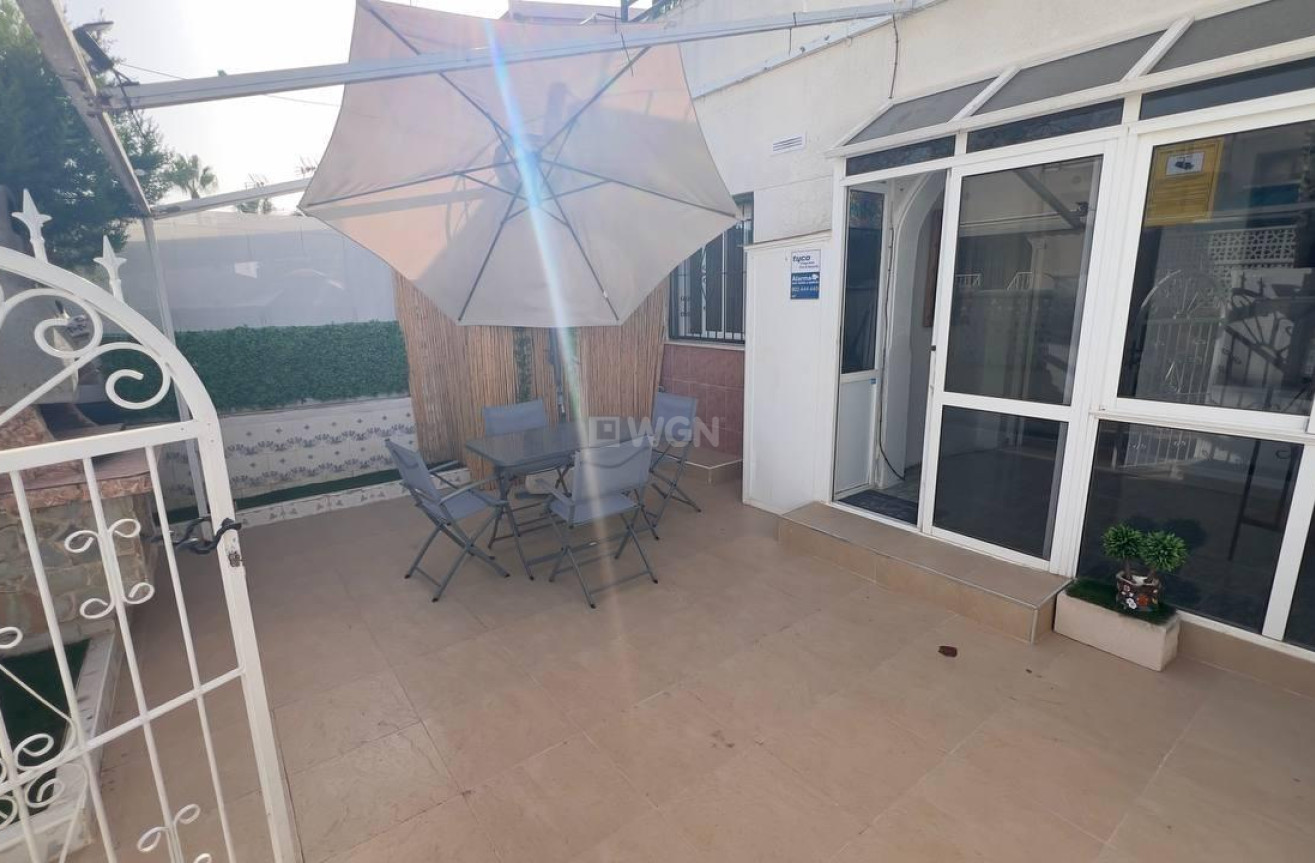 Odsprzedaż - Bungalow - Torrevieja - Los Balcones