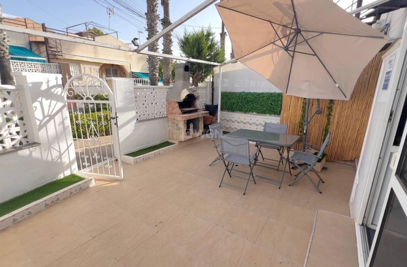 Odsprzedaż - Bungalow - Torrevieja - Los Balcones