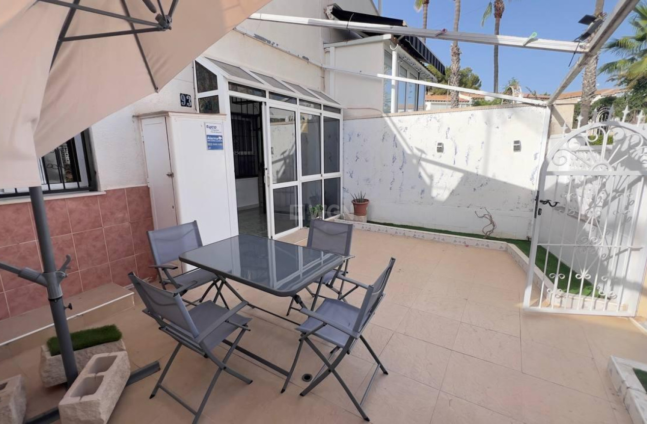 Odsprzedaż - Bungalow - Torrevieja - Los Balcones