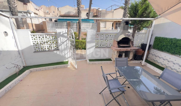 Odsprzedaż - Bungalow - Torrevieja - Los Balcones