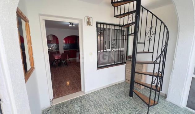 Odsprzedaż - Bungalow - Torrevieja - Los Balcones
