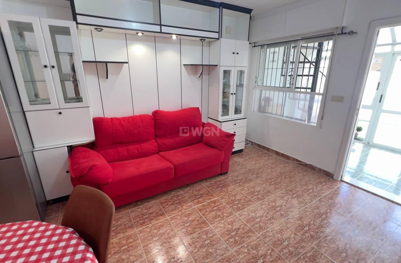 Odsprzedaż - Bungalow - Torrevieja - Los Balcones