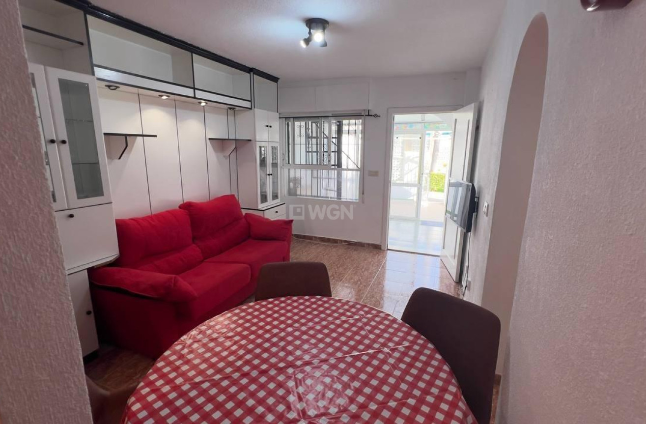 Odsprzedaż - Bungalow - Torrevieja - Los Balcones