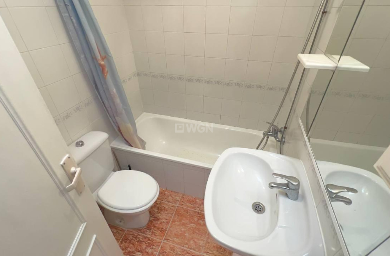 Odsprzedaż - Bungalow - Torrevieja - Los Balcones
