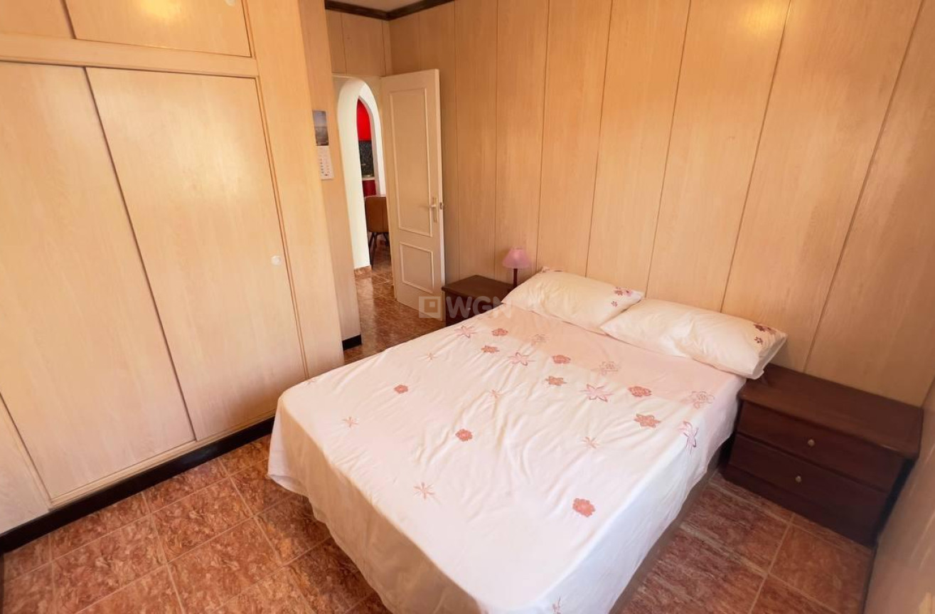 Odsprzedaż - Bungalow - Torrevieja - Los Balcones